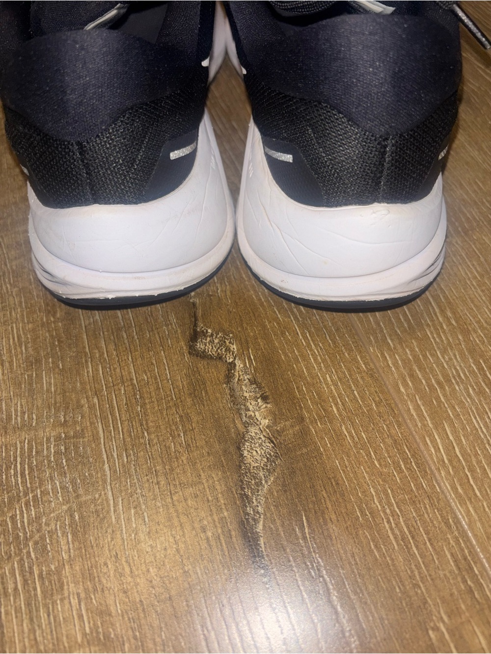 Nike Zoom Black and White Running Sneakers - Picture 4 of 6